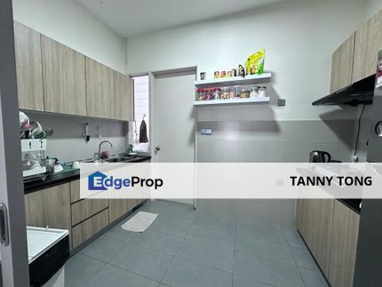 PARK VILLA SUNWAY EASTWOOD 3 STOREY SUPERLINK HOUSE SERI KEMBANGAN , Selangor, Seri Kembangan