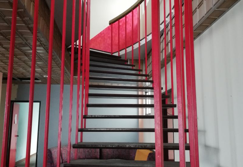 Most sensation tripleLevel Penthouse For SALE in KL city .