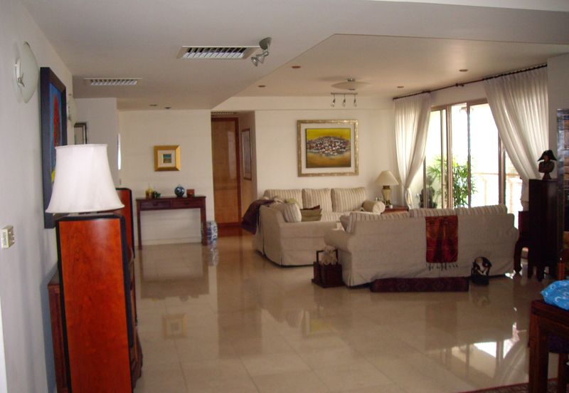 Hampshire Park Condominium