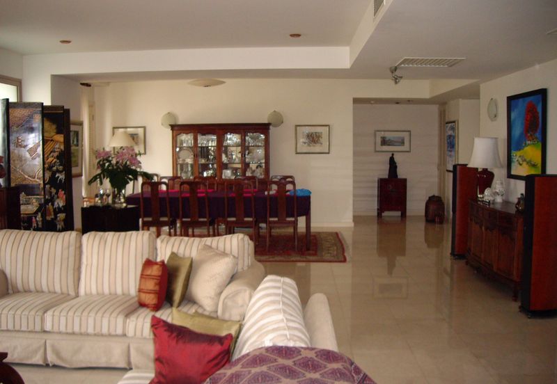 Hampshire Park Condominium