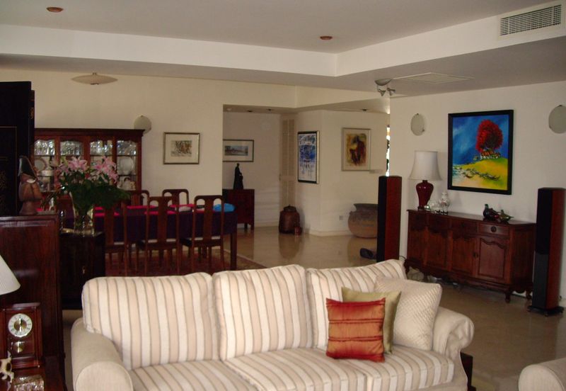 Hampshire Park Condominium