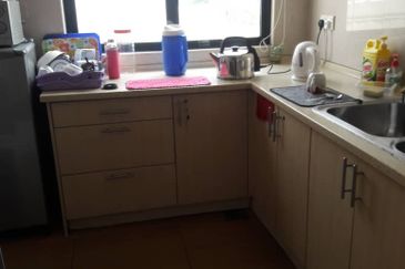 HiCom-Glenmarie Industrial Park