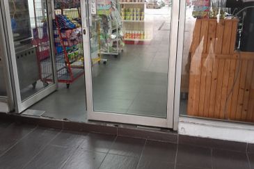 Villaria condo for sale with tenancy