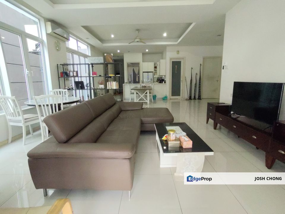 Beautiful Home Lower Unit With Terrace Garden Gated Guarded Club House, Selangor, Putra Heights