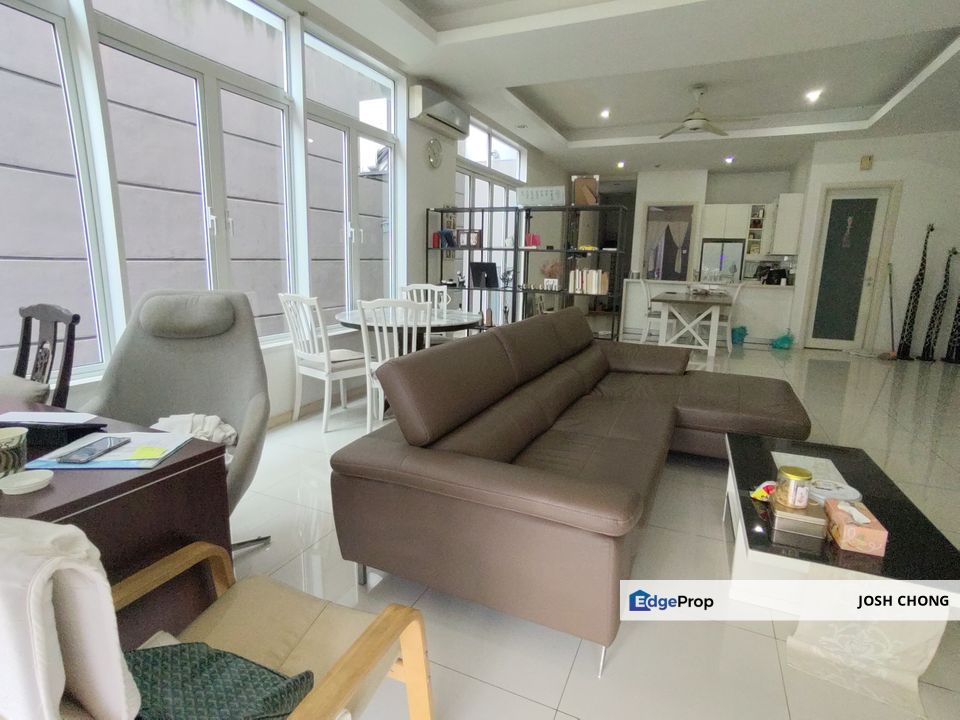 Beautiful Home Lower Unit With Terrace Garden Gated Guarded Club House, Selangor, Putra Heights