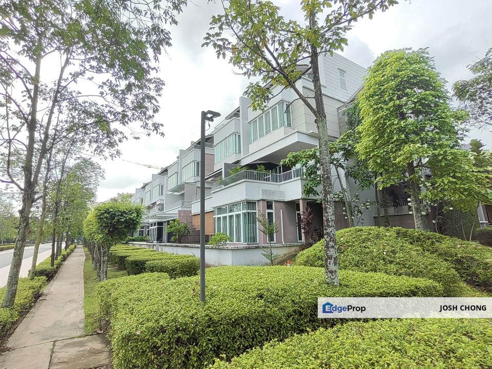 Beautiful Home Lower Unit With Terrace Garden Gated Guarded Club House, Selangor, Putra Heights