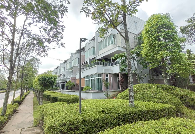 The Mews @ The Glades