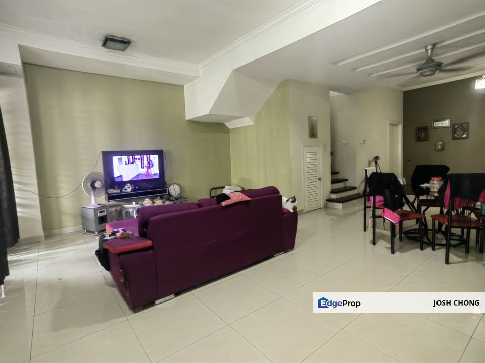 Beautiful Home Practical Layout Near Garden Walk To LRT Guarded Gated, Selangor, Putra Heights