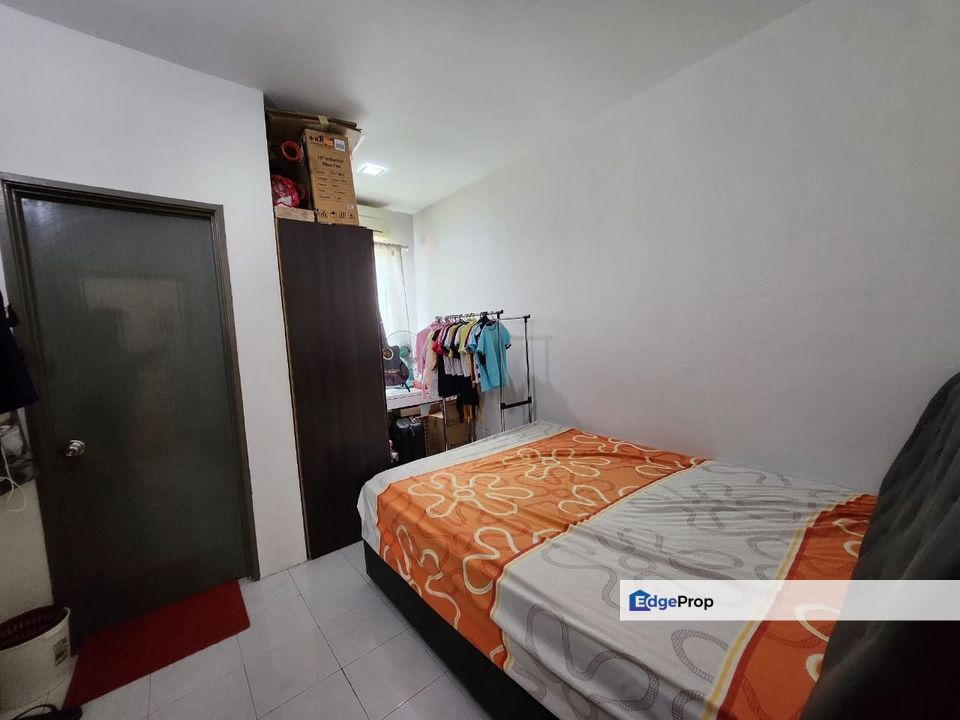 Beautiful Home in Taman Saujana Puchong Renovated for SALE, Selangor, Puchong South