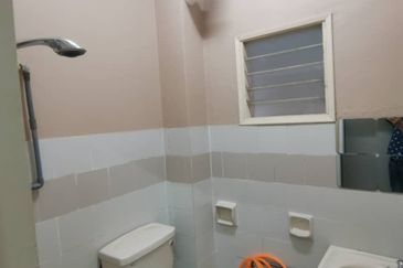 Double Storey SL6, Bandar Sungai Long For Sale