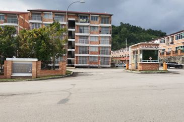 Villa Residence @ Goodview Heights