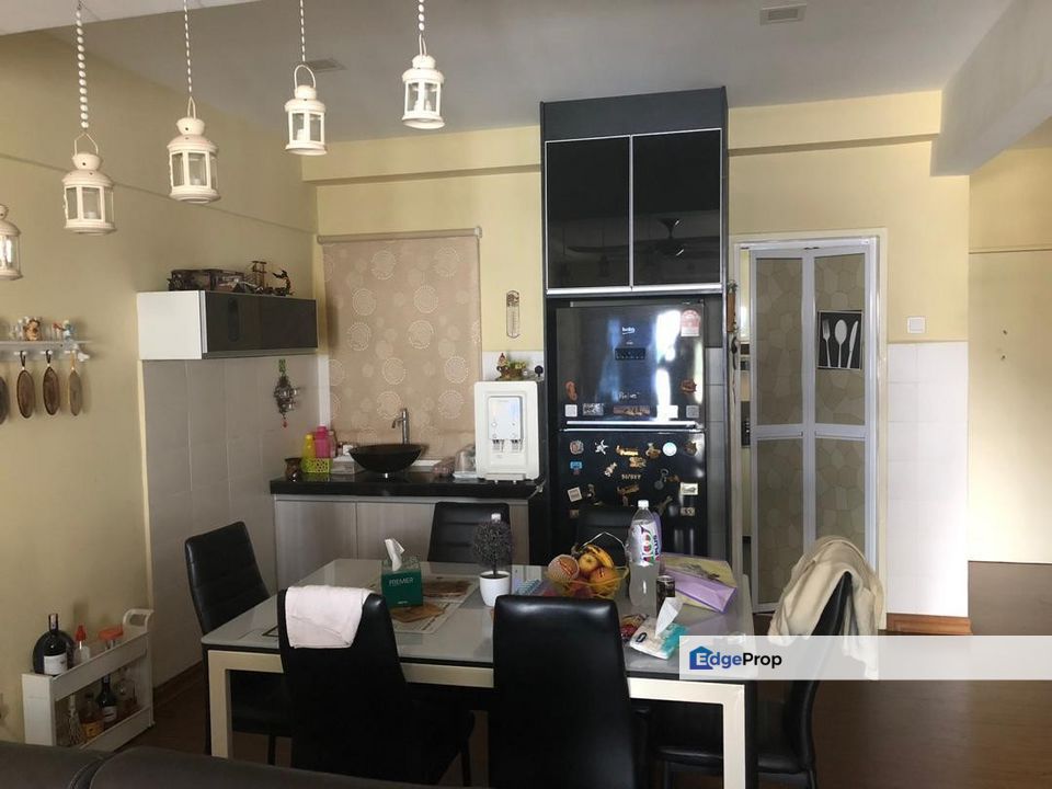 Beautifully Renovated Casa Tropika Puchong Batu 14 for Sale, Selangor, Puchong