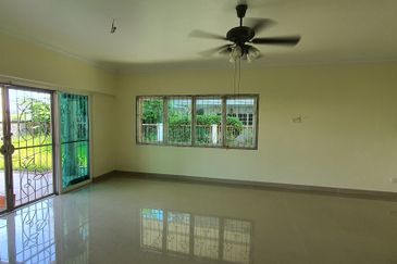 Semi Detached in Bandar Puteri 9 Puchong Renovated for Sale