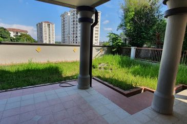 Semi Detached in Bandar Puteri 9 Puchong Renovated for Sale