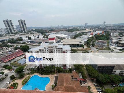 Beautiful home High Floor Facing Pool (south), Selangor, Bandar Puteri Puchong