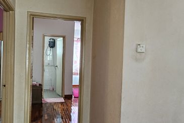 Corner Kota Kemuning Double Storey House Renovated for SALE
