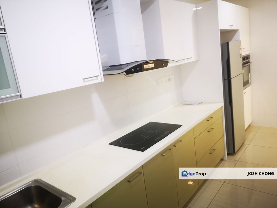 Beautiful Home Value Buy Strategic Location Well Kept Freehold, Selangor, Saujana 