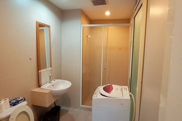 231 TR Serviced Suite