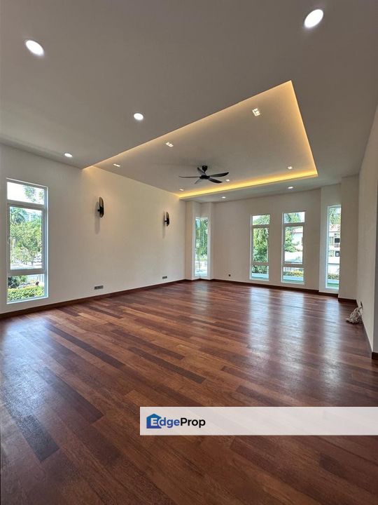 Bungalow in Taman Equine Seri Kembangan Renovated for SALE, Selangor, Seri Kembangan