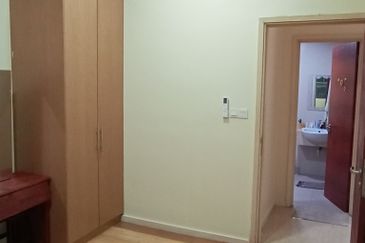 231 TR Serviced Suite