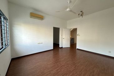 Sunway SPK Two and Half Storey House for Sale
