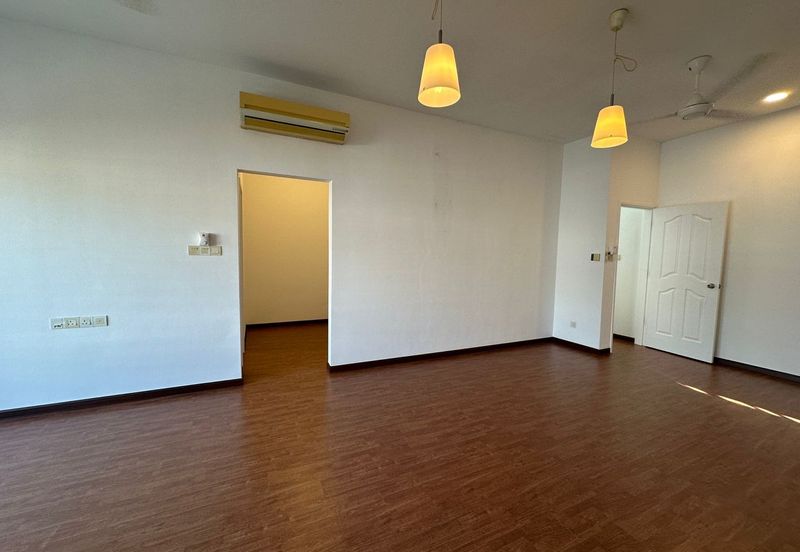 Sunway SPK Two and Half Storey House for Sale