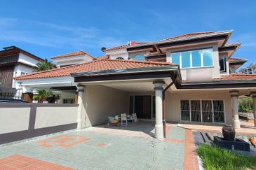 Beautiful Semi Detached in Bandar Puteri Puchong 9 For SALE