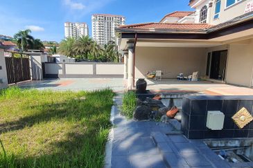 Beautiful Semi Detached in Bandar Puteri Puchong 9 For SALE