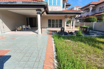 Beautiful Semi Detached in Bandar Puteri Puchong 9 For SALE