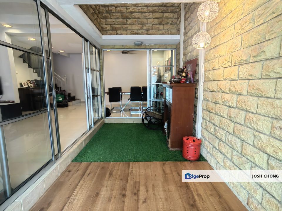 Laman Putra Beautiful Home Renovated Well Kept Guarded Gated Freehold, Selangor, Putra Heights