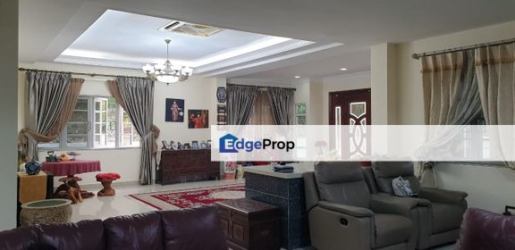 Bungalow in Taman Villa Heights Kajang Beautiful for Sale, Selangor, Kajang