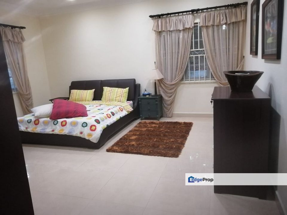 Bungalow in Taman Villa Heights Kajang Beautiful for Sale, Selangor, Kajang
