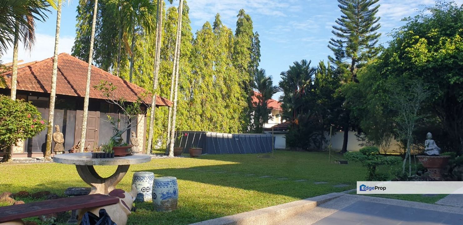 Bungalow in Taman Villa Heights Kajang Beautiful for Sale, Selangor, Kajang