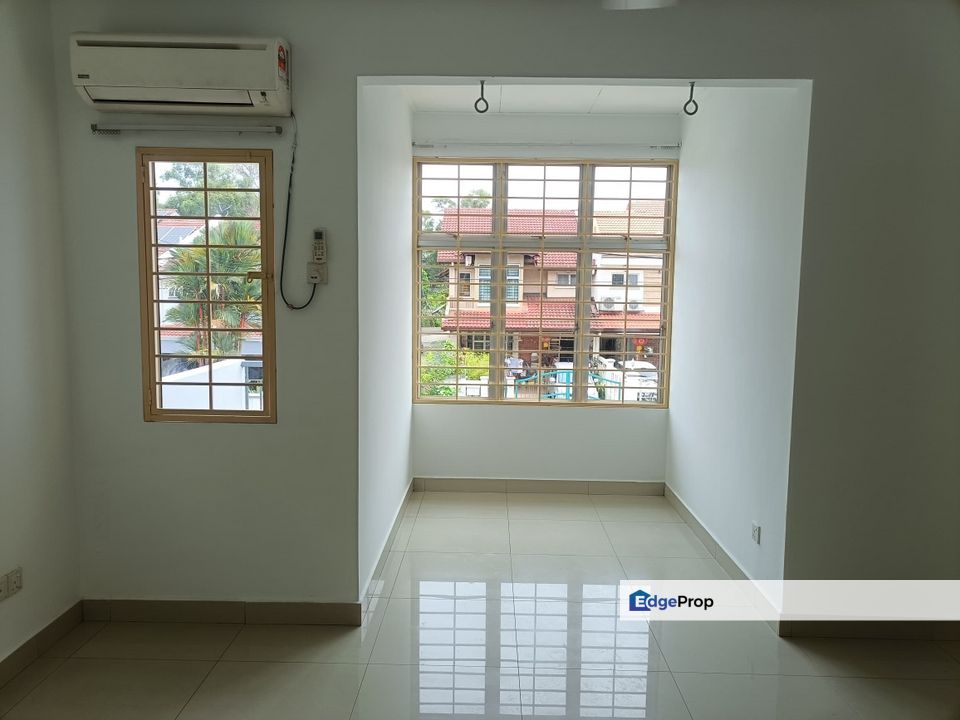 Endlot Taman Puchong Utama 1 Double Storey House for Sale, Selangor, Puchong