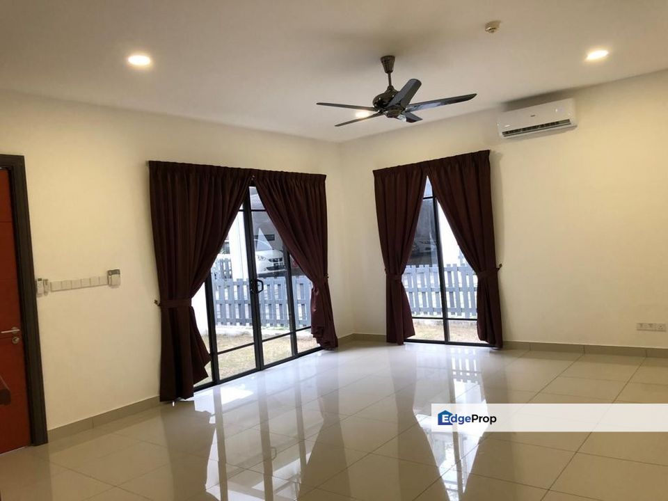 Sunway Eastwood Three Storey House Seri Kembangan For Sale, Selangor, Seri Kembangan