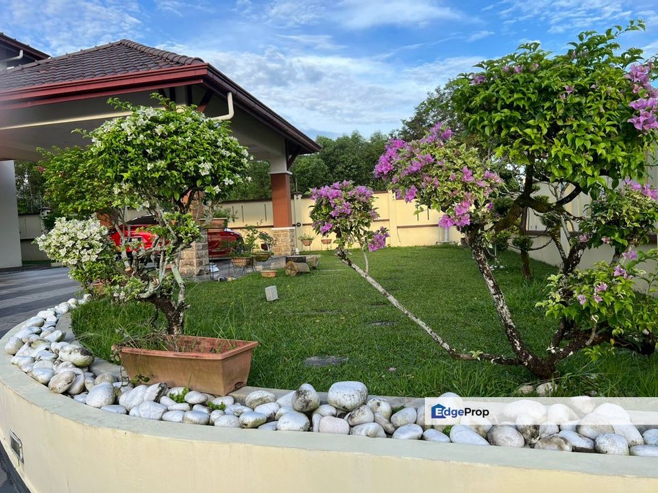 Beautiful Bungalow in Kota Damansara Section 9 for Sale, Selangor, Kota Damansara
