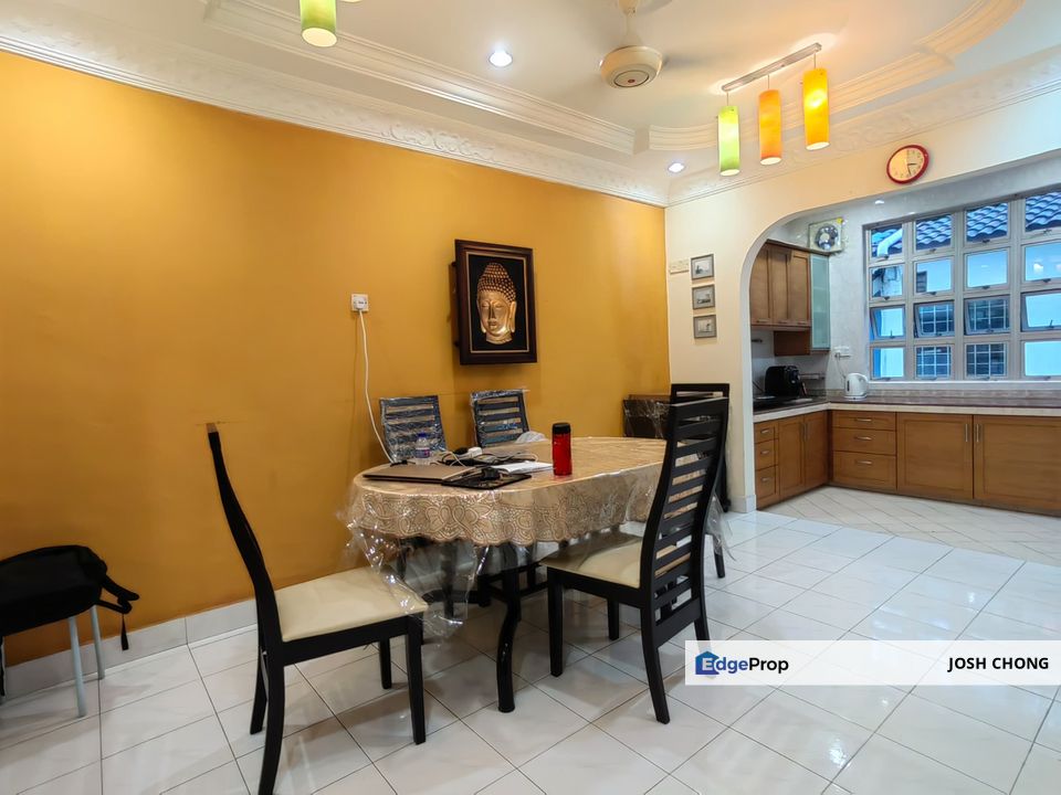 Beautiful 2.5 Storey Home Renovated Extended Well Kept House, Selangor, Shah Alam