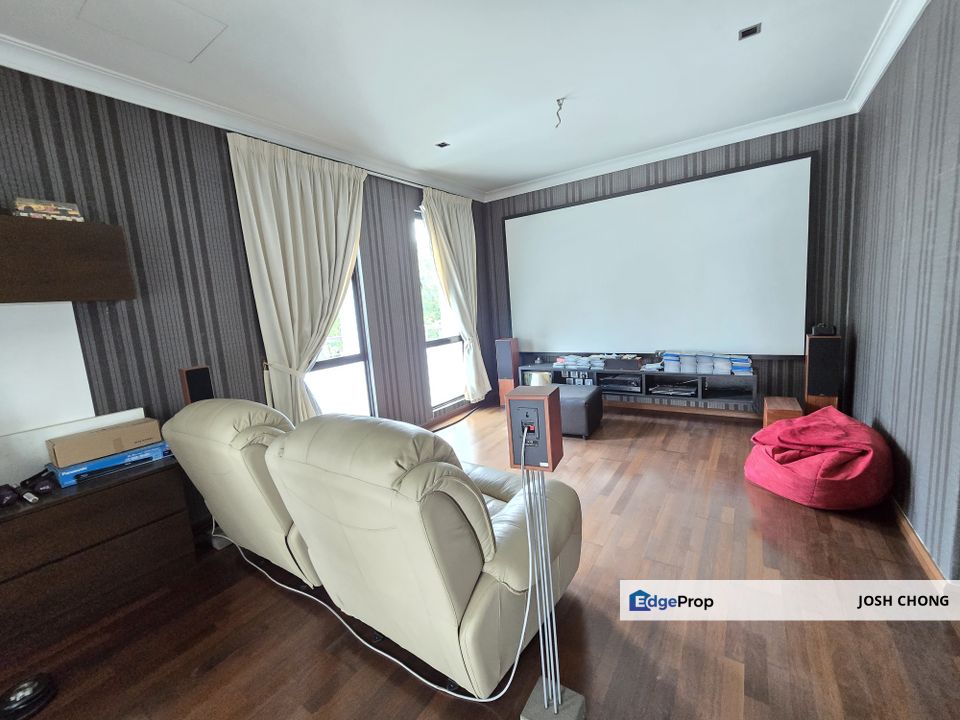 Beautiful 3 Storey Bungalow Renovated Gated Guarded Walking To LRT Station, Selangor, Putra Heights