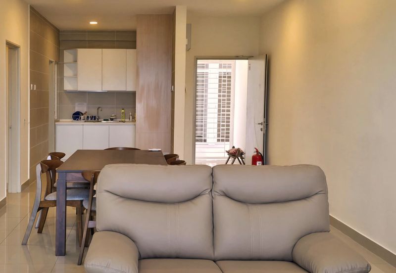 Value Buy Property Top Floor with Golf View Walking To UTAR Freehold