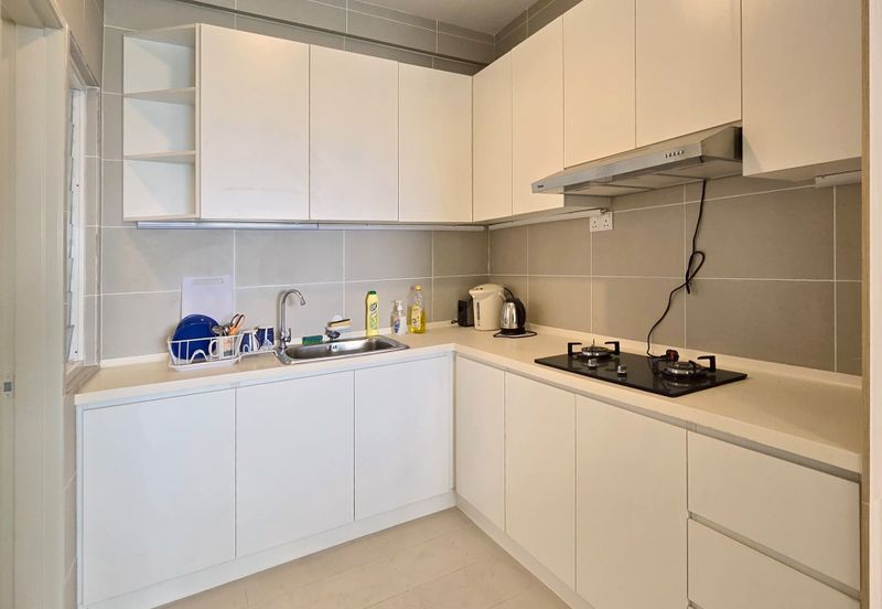 Value Buy Property Top Floor with Golf View Walking To UTAR Freehold