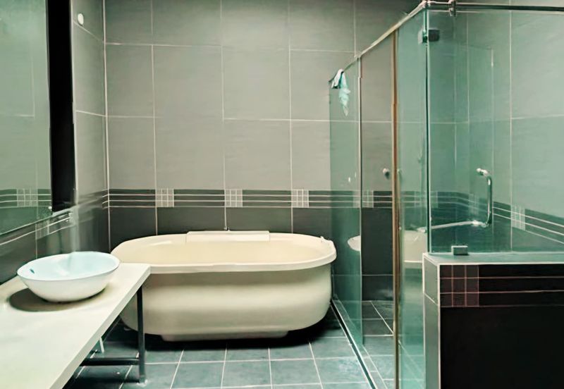 Beautiful Semi-D At Hillside Strategic Location Freehold