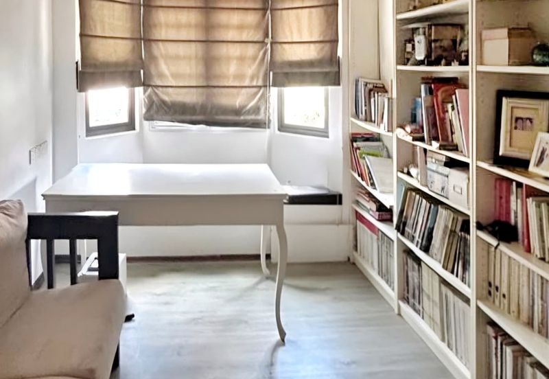 Beautiful Semi-D At Hillside Strategic Location Freehold