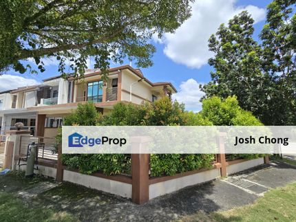 Beautiful Corner House Facing South Extra Land Facing East Gated Guarded, Selangor, Bandar Kinrara Puchong