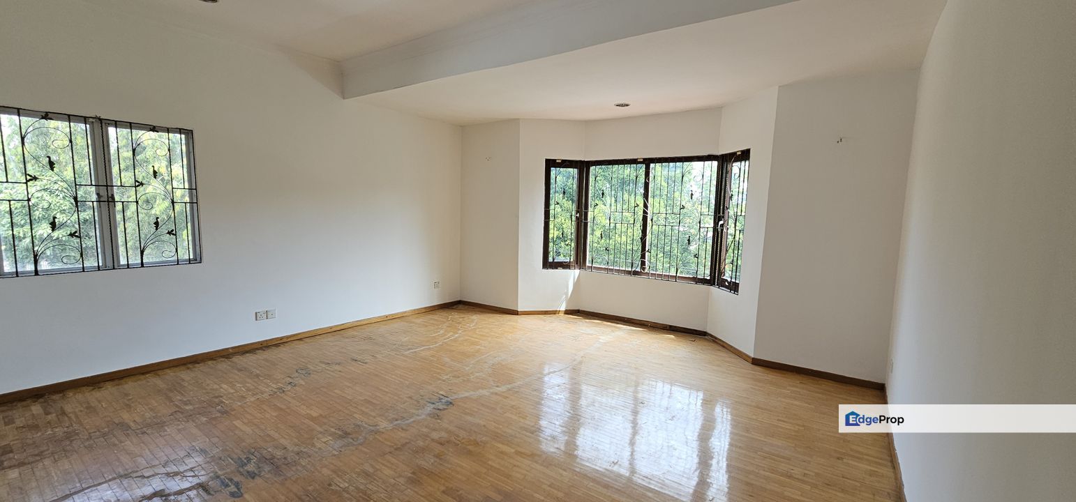 Beautiful Bungalow with Land in Seksyen 5 Petaling Jaya Jalan Gasing for Sale, Selangor, Petaling Jaya