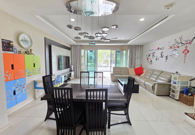 The Mews @ The Glades