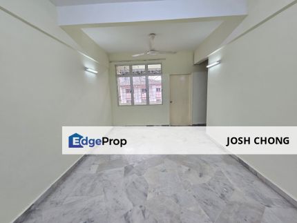 Well Kept Unit Strategic Location Walking To Aminites and LRT Station, Selangor, USJ