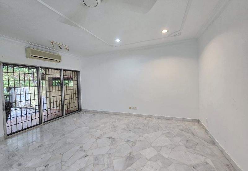 Happy Garden (Taman Gembira)