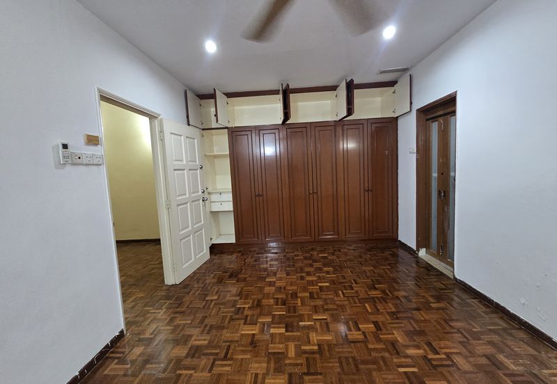 Happy Garden (Taman Gembira)