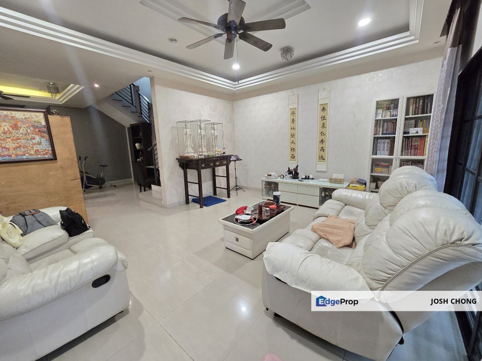 Beautiful Endlot House Facing Garden Gated Guarded Walking To LRT Station, Selangor, Subang Jaya