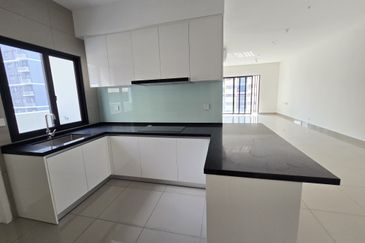 Beautiful Home Practical Layout Dual Keys Concept Strategic Location